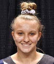 Demarshay Devane's Instagram, Twitter & Facebook