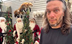 Every single time I'm out at a local plant adoption centre, I always run  into @drake.jensen and @santamichaelottawa 😜 #moncton  #dragqueensofinstagram #dragqueen #drag #dragqueens #dragqueenmakeup  #dragqueenshow #rpdr #qwerrrkout #dragrace ...