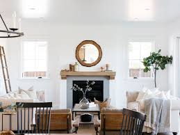 Make your space seem bigger than it is with these smart styling tricks. 14 Farmhouse Style Living Room Tips