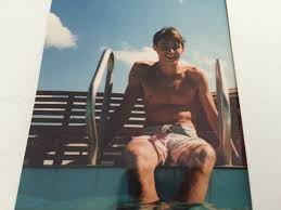 For a young man, eddie has bagged an amazing achievement in the movie industry. Hugh Jackman Looks Like Eddie Redmayne In 80s Throwback Photo Ew Com