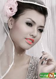 Chùm ảnh: Ngắm chân dài tuổi teen 1m79 yêu kiều trong váy cưới