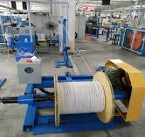 Máquina de enrolamento de fios elétricos e cabos