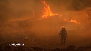 Refers to person, place, thing, quality, etc. Grecia Se Reaviva Incendio Al Norte De Atenas Youtube