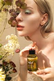 DaisyCode Herbal Tone Essential Oil Bath Oil