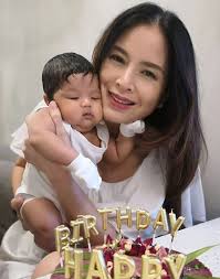 Daphne eleanor m iking, known as daphne iking, is a malaysian television personality, an emcee and an occasional actress. He Is So Cute And So Iking Tunku Azizah Berita Kopak Cc