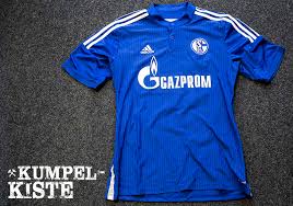 Has an estimated net worth of $11 million. Das Refugeeswelcome Schalke Trikot Von Leon Goretzka