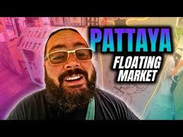 A Floating Market in Thailand 🇹🇭