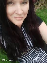 Hi 🙂 I am looking for a native English speaker (UK, USA...) or someone  bilingual (C2) for an English Vs French exchange (in person in Paris or by  call). Native French speaker,