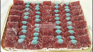 Pate De Fruits A La Fraise Decoree A L Amandeحصريا على قناتي احلى والذ ب Pates De Fruits Fraise Fruits