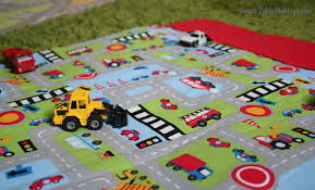 Spielzeug aus plüsch und stoff: Freebook Nimm Mich Mit Auto Spielteppich