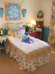 This gorgeous beach theme bedroom is brought to you via a newport. 15 Beach Themed Bedroom Options For Your Home