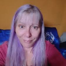 Deborah Molitor's Instagram, Twitter & Facebook