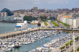 Turismo invertirá un millón de euros en una nueva campaña de bonos  canjeables