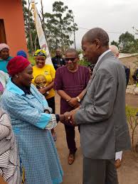 Health minister zweli mkhize has declared an assortment of gifts he received. Dr Zweli Mkhize On Twitter A Promise Fulfilled Dr Zweli Mkhize Has Arrived To Deliver The Key To Mrs Khumalo In Georgedale Dr Mkhize Was On The Election Campaign Trail Earlier