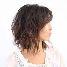 Long Choppy Wavy Bob With Subtle Highlights Thick Hair Styles Choppy Bob Hairstyles Wavy Bob Hairstyles