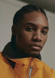 Dre Mitchell's Instagram, Twitter & Facebook