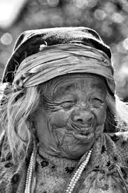 Beautiful Old Woman Black And White Photo Old Woman Old Faces Interesting Faces Unique Faces