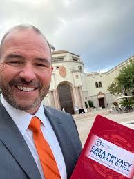 Jesse Tebbetts's Instagram, Twitter & Facebook