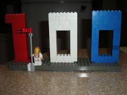 My Sons Project For Celebrating 100 Days Of School 100 Lego Pieces 100e Jour Theme Classe