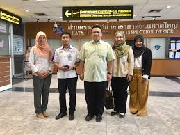 Tuanku syed sirajuddin ibni almarhum tuanku syed putra jamalullail. Keberangkatan Dytm Tuanku Syed Faizuddin Putra Ibni Tuanku Syed Sirajuddin Jamalullail Raja Muda Perlis Ke Chana Songkhla Thailand Home Portal