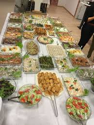 65 easy and totally healthy party appetizers. Kall Mat Dinner Party Recipes Food Presentation Party Food Buffet