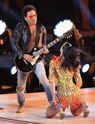 Ryan romano may have struck out this year for american idol, but he also struck a deal with katy perry! Katy Perry S Super Bowl Halftime Show Four Costume Changes Missy Elliott Lenny Kravitz And Singing Sharks Mirror Online