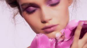 New Editorial for @mojeh_magazine 🌸 This story was shot pre shutdown, so  excited to finally have it published. The hair work/ texture was created by  using #Eimi styling products and #nutricurls ...