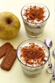 Verrine De Mousse De Fromage Blanc Pomme Et Speculoos Amandine Cooking En 2020 Verrine De Mousse Fromage Blanc Recette Dessert Leger