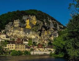 Vous retrouverez au programme du jt de 13h du 19 avril 2019 des reportages sur l'actualité politique économique. Les Plus Beaux Villages De France The Ultimate Guide Dreamer At Heart