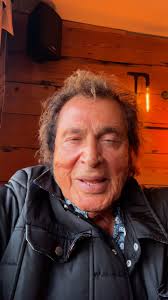 Engelbert Humperdinck added a new...