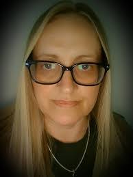 Sharon Midgley's Instagram, Twitter & Facebook