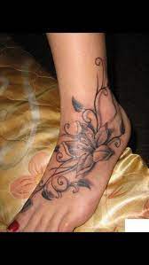 Wenn es um blumen tattoos kommt, kann man keine blume mit der lotosblume vergleichen die lotosblume ist sehr beliebt und populär. Flower Foot Tattoo Bein Tattoos Frauen Tattoo Bilder Frauen Tattoo Fuss Frau