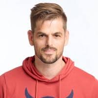 100+ "Seleski" profiles