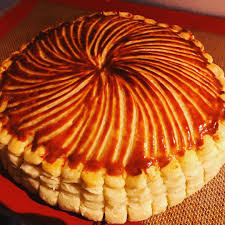Galette Des Rois Avec Une Pate Feuilletee Inversee Recette De Yann Couvreur Galette Des Rois Pate Feuilletee Inversee Dessert