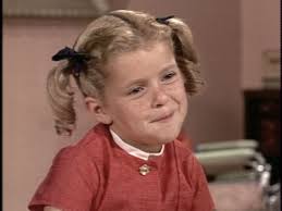 Buffy makes a new friend in Eve as they bond over the bedspread! Playing a  smart and funny word game does the trick to cement their friendship.🤗