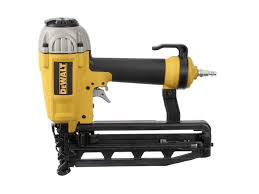 These types of nailers were designed to mimic pneumatic nail guns, by using compressed gas fuel in combination with a battery. Best Nail Guns Of 2021 Bostitch Dewalt Metabo And Porter Cable