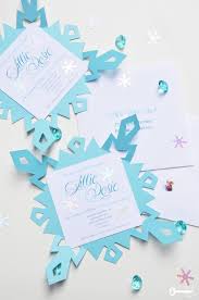 Bonjour Vous Avez Ete Plusieurs A Me Demander Comment J Ai Realise Mes Invitations En Forme De Floc Frozen Birthday Invitations Invitations Frozen Theme Party