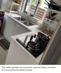 Lokasi bapak anton gudang garam di perum sururi real estate kediri.jasa buat kitchen set kediri, kitchen set blitar,kitchen dapur nganjuk. Kemas Susun Atur Dan Penstoran Praktikal Inspirasi Ruang Dapur Kecil Wanita Ini Keluarga