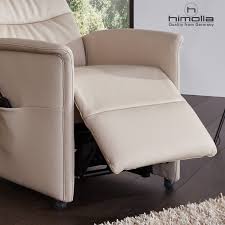Ook laat deze fauteuil zich zeer goed lenen voor een moderne, strakke inrichting van uw huis of kantoor. Fauteuil Relax Electrique H 107 Cm En Cuir Quartett 9051 Avec Lift De La Marque Himolla Meubles Thiry