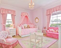 Pink & gold princess bedroom wall decor this monogram wall décor is a great for a shabby chic princess bedroom. 25 Incredibly Captivating Princess Bedroom Ideas To Steal