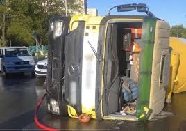 Маршрутка влетела в столб в киеве. Dtp V Kieve Na Borshagovke Pyanyj Voditel Betonomeshalki Ustroil Avariyu Kiev Vgorode Ua