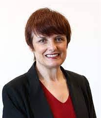 Denise Root's Instagram, Twitter & Facebook