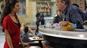 Afin de lutter contre le piratage, france 3 propose de télécharger légalement, en payant, les épisodes de plus belle la vie avec un peu d'avance. Plus Belle La Vie Accuse De Ne Pas Respecter Le Confinement Laurent Kerusore Se Defend Femme Actuelle Le Mag