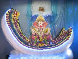 Ganpati Decoration Ideas At Home Ganesh Pooja Decoration Pooja Room Decor For Ganesh Chaturthi Decoration Ideas For Ganpati Pooja In 2020 Decoration For Ganpati Ganesh Chaturthi Decoration Decor