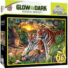 Choose from different puzzle sizes and number of pieces so whether it's for a child or an adult, we have you covered. Glow In The Dark Jungle Pride 550 Teile Master Pieces Puzzle Online Kaufen