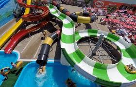 Hotel aqua park din eforie nord este structurat pe 5 etaje (parter+4 etaje) si ofera cazare in 150 de camere duble standard. Litoralul Romanesc Eforie Nord PetreceÈ›i O Zi IncÄƒrcatÄƒ De DistracÈ›ie In Eforie Aqua Park