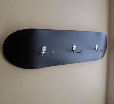 Fabriquer Un Porte Manteau Ou Porte Serviettes Style Salle Pour Planche A Roulettes Porte Manteaux Deco Cool