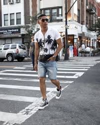 Forever 21areopostali get my high waisted shorts from forever21, garage, brandy melville, urban planet, urban outfitters, and fresh tops. Shorts With High Top Sneakers Outfits For Men 154 Ideas Outfits Lookastic