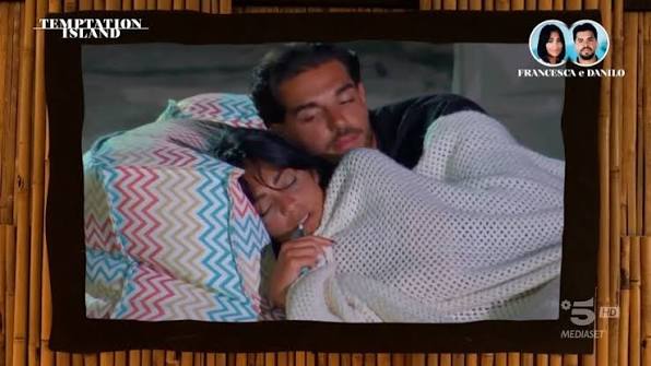 Continua l'avvicinamento tra Francesca e il single Marco #TemptationIsland  | Mediaset Infinity | Facebook