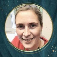 Lisa Brindle's Instagram, Twitter & Facebook